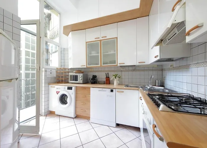 Spacious Prati Near Vatican & Tiber Rom