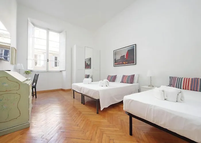 Spacious Prati Near Vatican & Tiber Rom